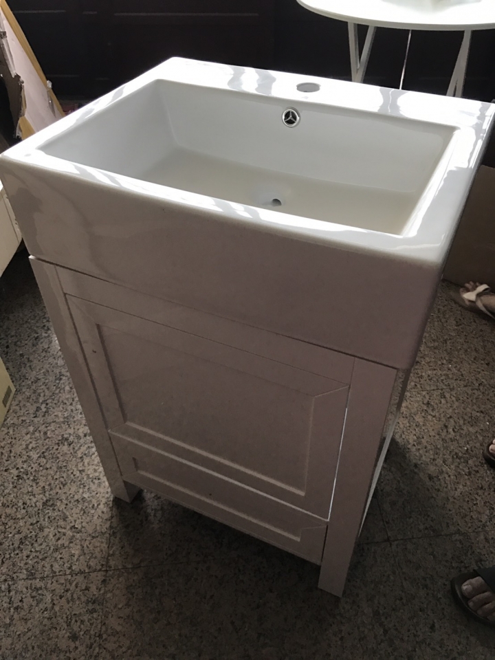 淘寶+空運 -> 浴櫃 & 玫瑰花型三段式吸頂燈 經驗分享