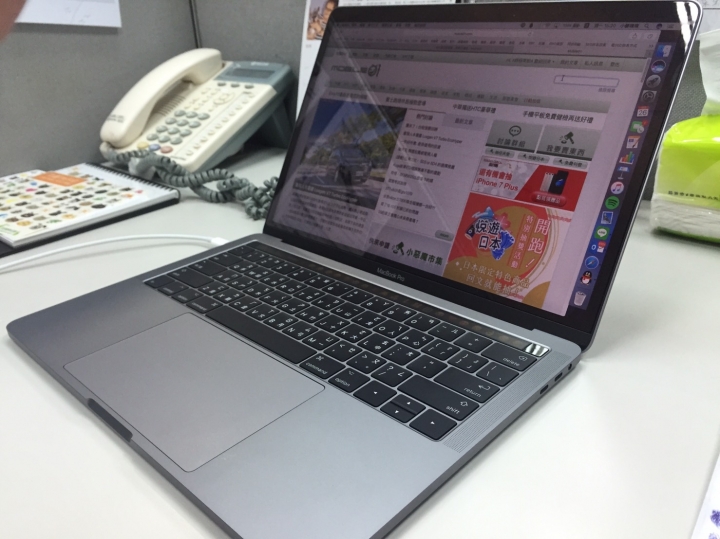 🎁2016👻 Macbook Pro 「Touch Bar版」開開開箱!!