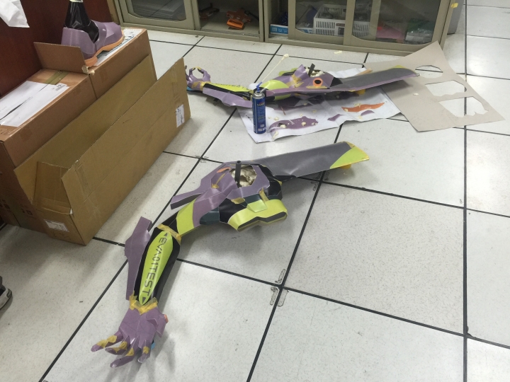 大男孩的夢!等身大初號機紙模