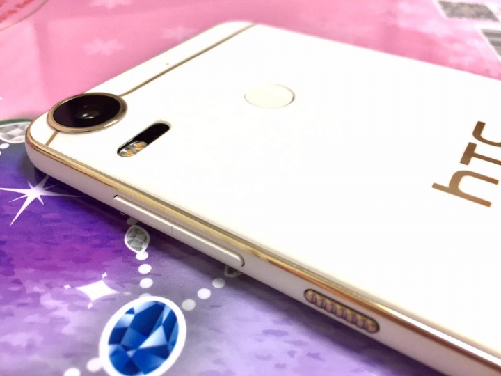 閃閃的白色Desire 10 pro簡約開箱文!(附隨手拍照)