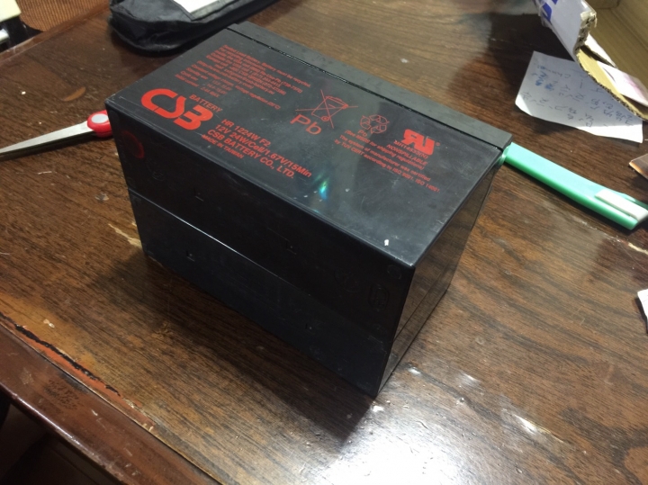 CyberPower 625VA (CP625HGa)電瓶更換 (已更換同規電瓶)