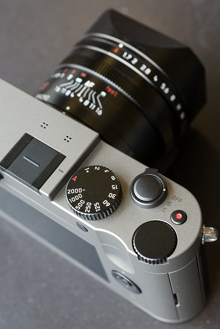 【滿滿的。大開箱】Leica Q x Titanium Grey(2016/12/13更新內容)
