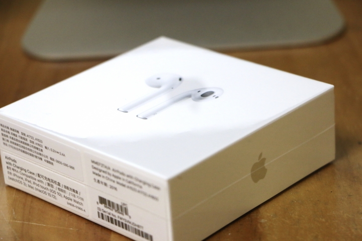 2016 MacBook Pro(無Touch Bar版)+AirPods「真無線」藍芽耳機開箱&體驗文