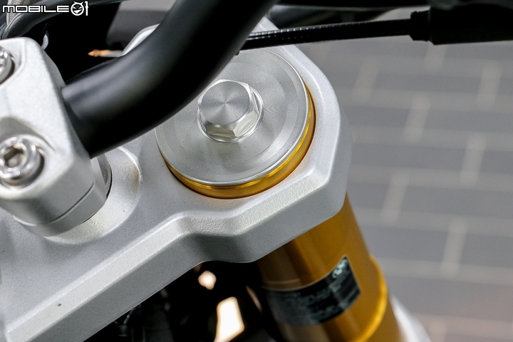 輕巧樂趣不受限 2016 BMW Motorrad G 310 R 正式抵台