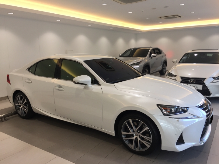 下訂了人生第二台車==>IS200t (租購)