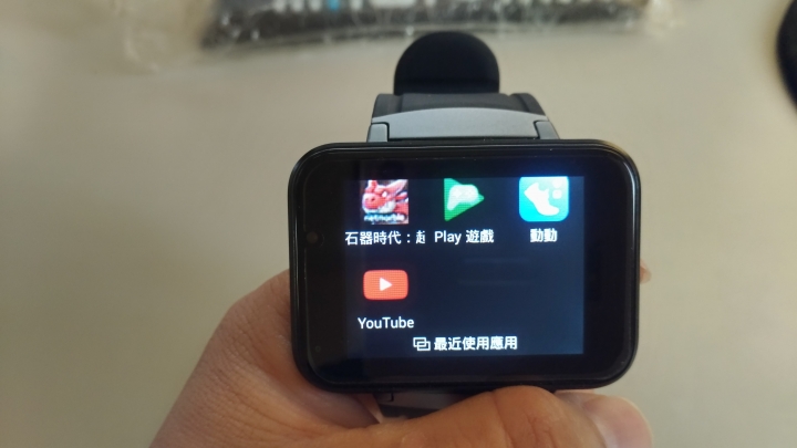 DM98 手機手錶 (獨立Android 4.4.3作業系統)