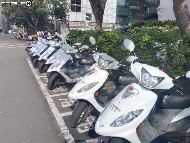 萬元以下孝親機分享Sharp Z2