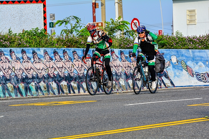颱風在前,無懼! 8天環島,6天折返!