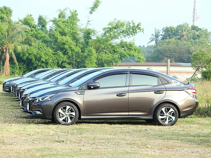 Luxgen S3第一次大型車聚在台南東成醬油會館