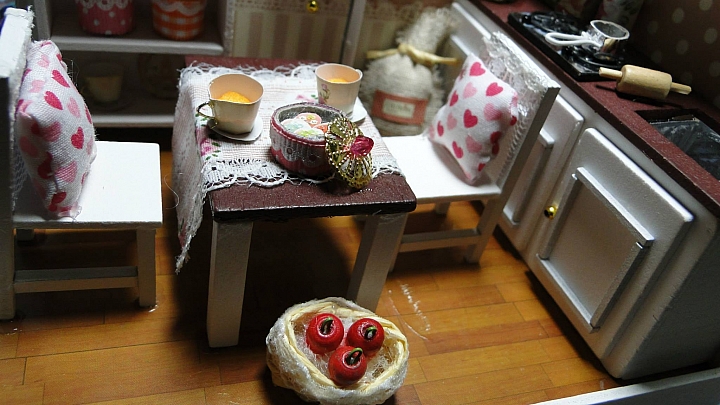 分享小弟做過的袖珍屋(補圖,載入需時間等待)