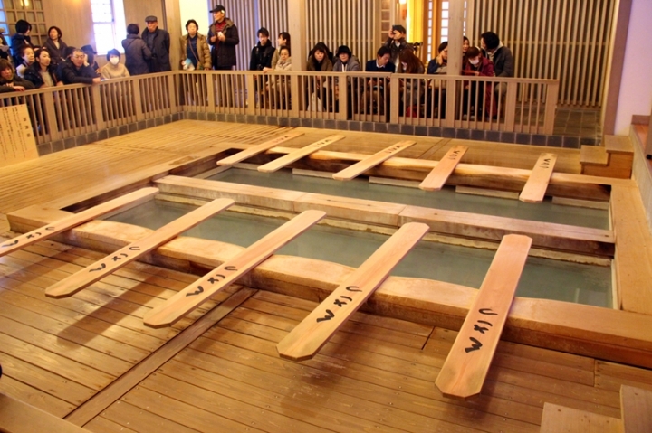 草津溫泉》日本南波萬NO.1溫泉,5分鐘快速消除疲勞