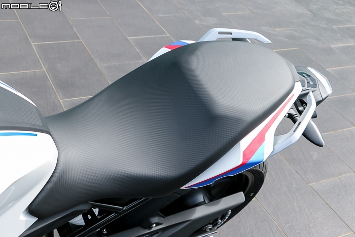 輕巧樂趣不受限 2016 BMW Motorrad G 310 R 正式抵台
