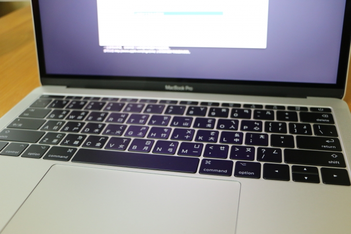 2016 MacBook Pro(無Touch Bar版)+AirPods「真無線」藍芽耳機開箱&體驗文