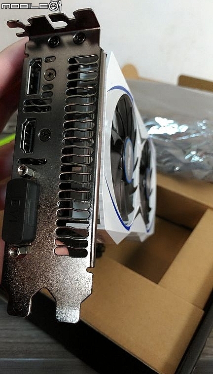 GTX750 最佳接班人 ASUS GTX1050 DUAL 隨意開箱分享