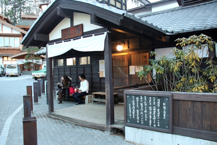 草津溫泉》日本南波萬NO.1溫泉,5分鐘快速消除疲勞