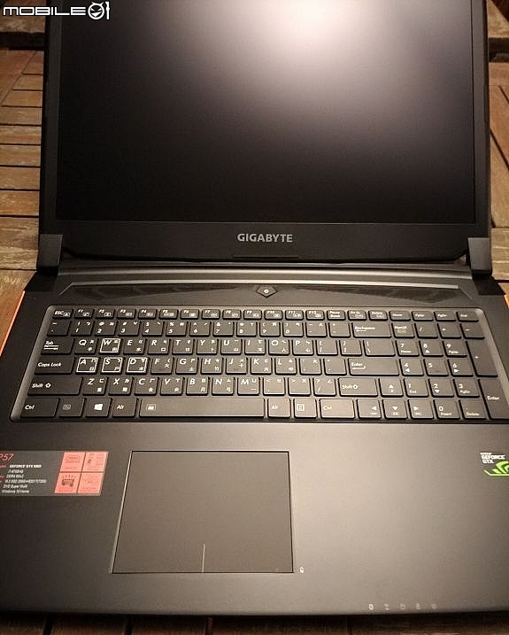 大畫面17吋GTX1060技嘉P57W v6資訊月入手開箱分享