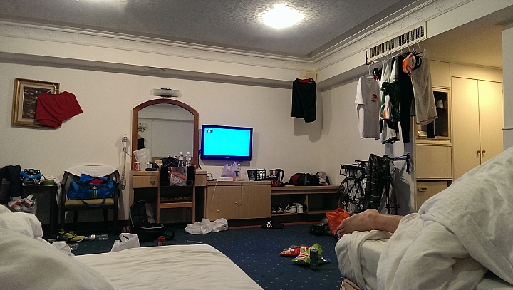 颱風在前,無懼! 8天環島,6天折返!