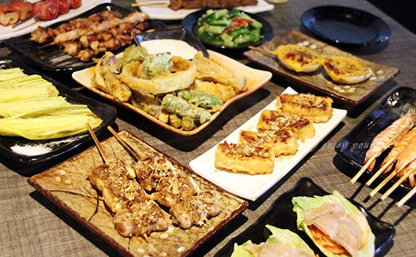 【新莊居酒屋X串燒】我的新秘密基地,餐點樣式很多元,老闆有用心喔!中和街億來客燒烤