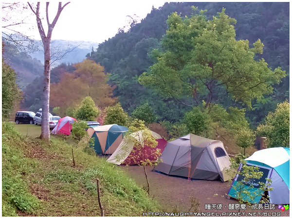 梅后蔓瀑布步道,就和《花湖美地露營區》的名字一樣美,這裡可以戲水,逛森林,還有好精采的生態觀察~