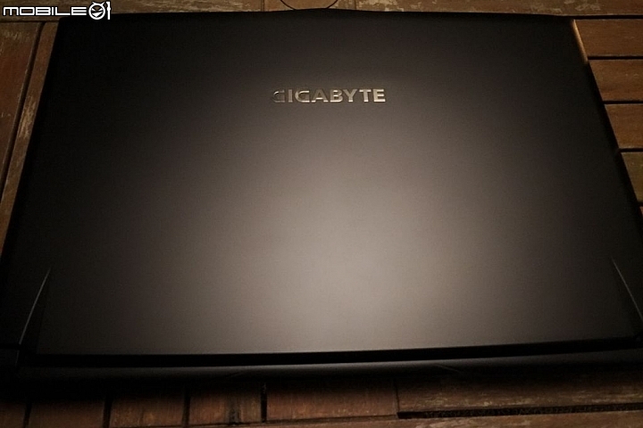 大畫面17吋GTX1060技嘉P57W v6資訊月入手開箱分享
