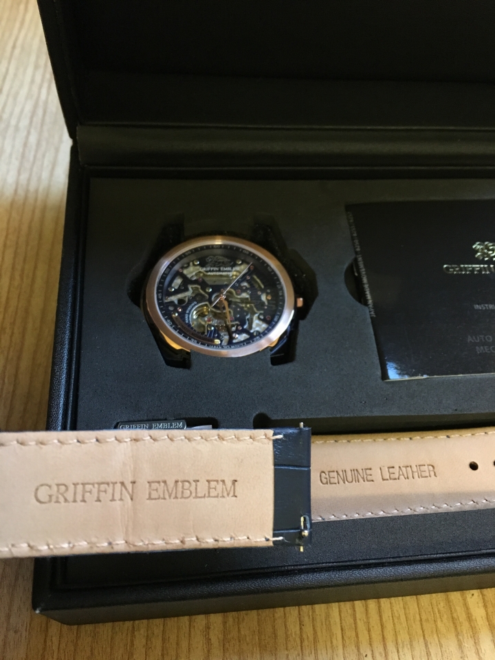 {極度不專業開箱+心得文}GRIFFIN EMBLEM評價 星空藍寶石法國機械錶