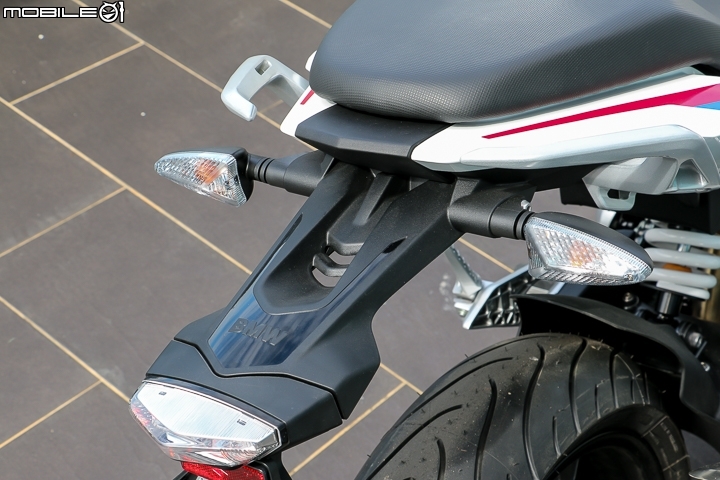 輕巧樂趣不受限 2016 BMW Motorrad G 310 R 正式抵台