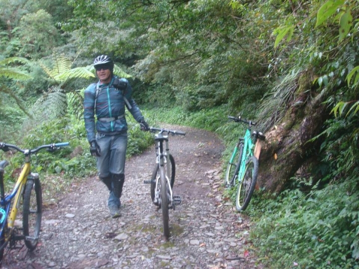 流浪到浸水營古道,這次改騎越野車 ((圖多!