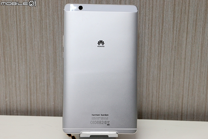 華為MediaPad M3 可語音通話 搭配Harman Kardon雙喇叭