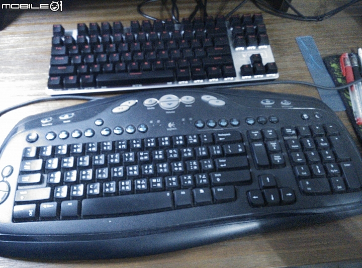 (開箱)雷柏Rapoo v500合金版 黑軸