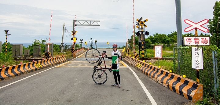 颱風在前,無懼! 8天環島,6天折返!