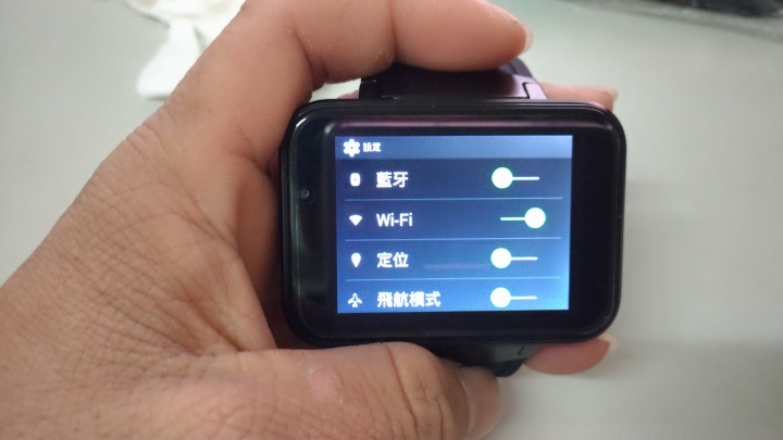 DM98 手機手錶 (獨立Android 4.4.3作業系統)