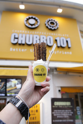 【玩 韓國】首爾 三清洞必吃CHURRO101外酥內Q吉拿棒。就連蔡依林也愛不釋手~