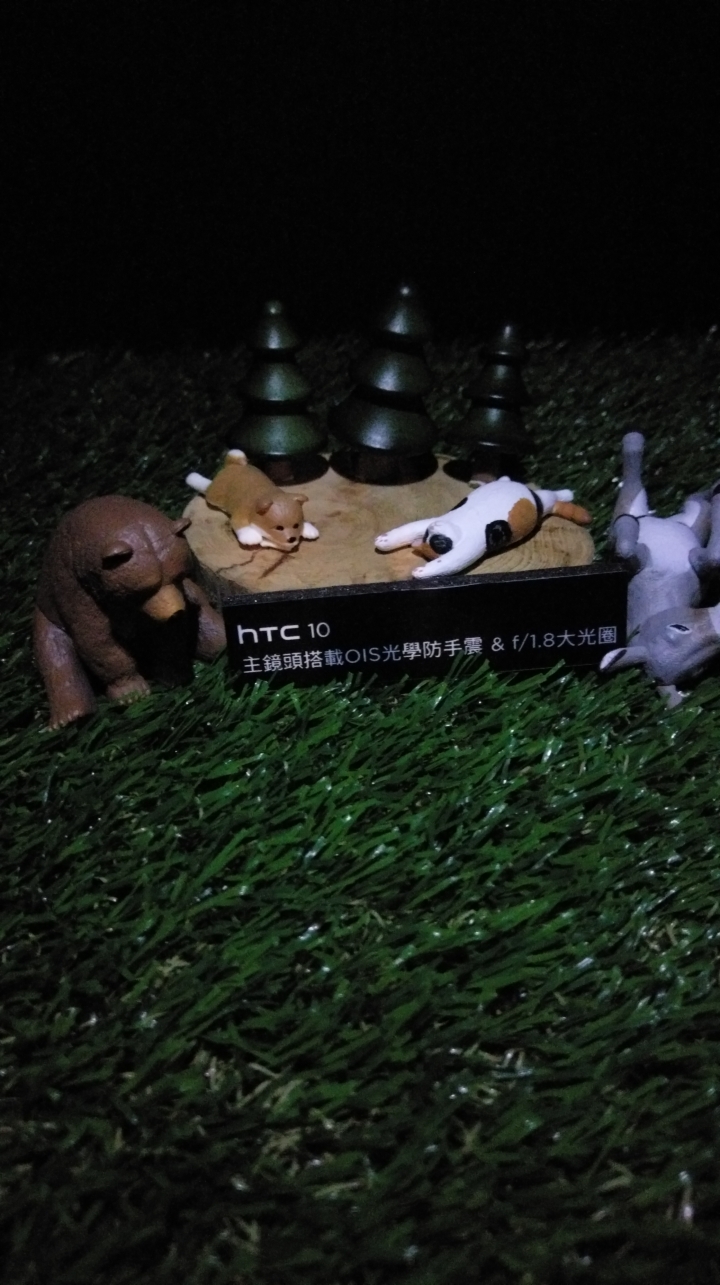 圖多不私藏--資訊展SHOW GIRL+HTC手機