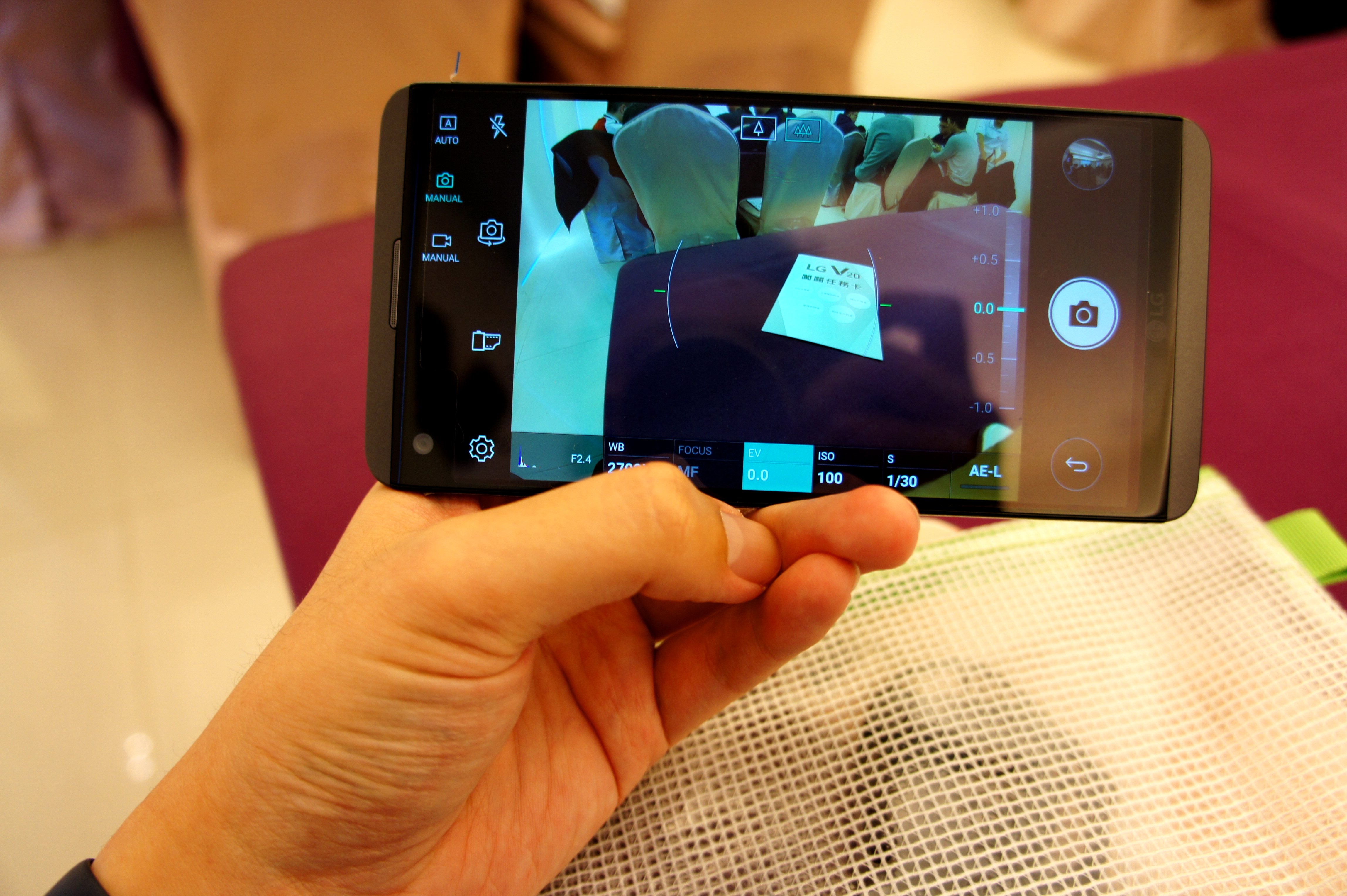 LG V20 深度體驗會台中場,欣賞其動人心弦的音樂播放能力以及向來優秀的拍照DNA,深入體會LG的用心之作。