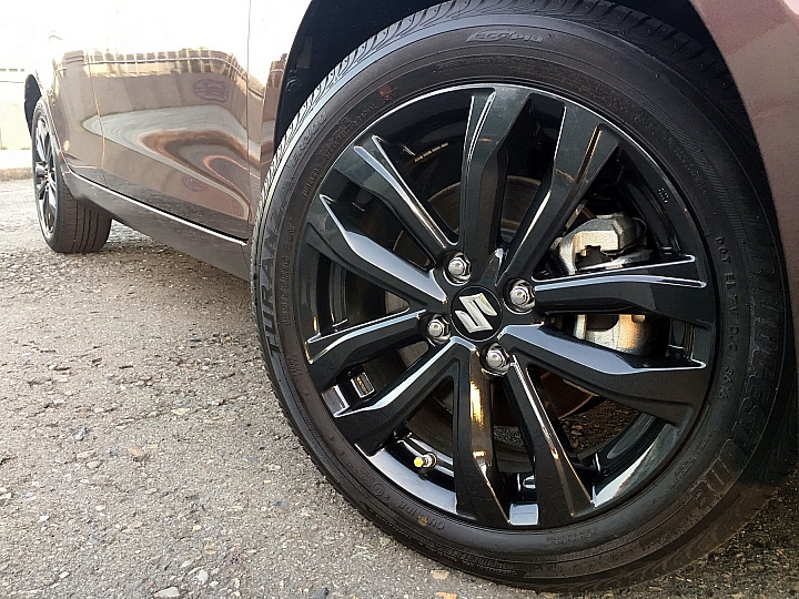 (599)2016/12/13更新 繽紛色彩 Swift 2 Tone特仕版 棕白簡單開箱