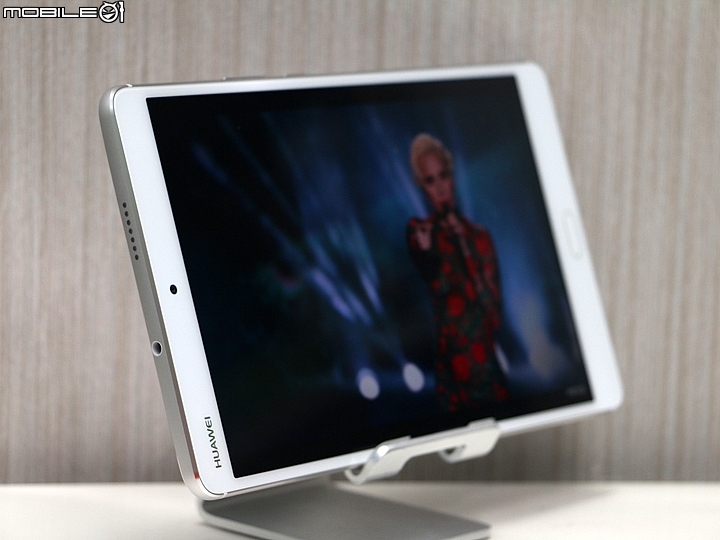 華為MediaPad M3 可語音通話 搭配Harman Kardon雙喇叭