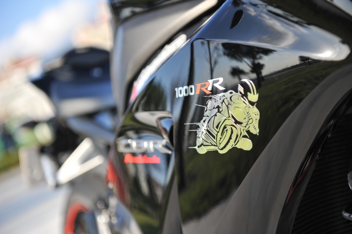 2016 HONDA CBR1000RR 簡易開箱(圖片分享)