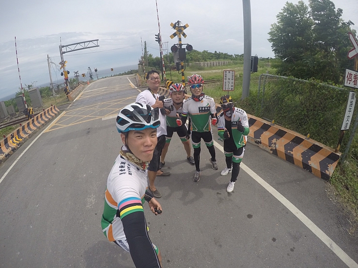 颱風在前,無懼! 8天環島,6天折返!