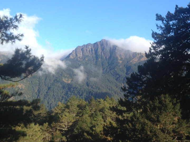 神奇賤包--準重裝南湖大山雙日行