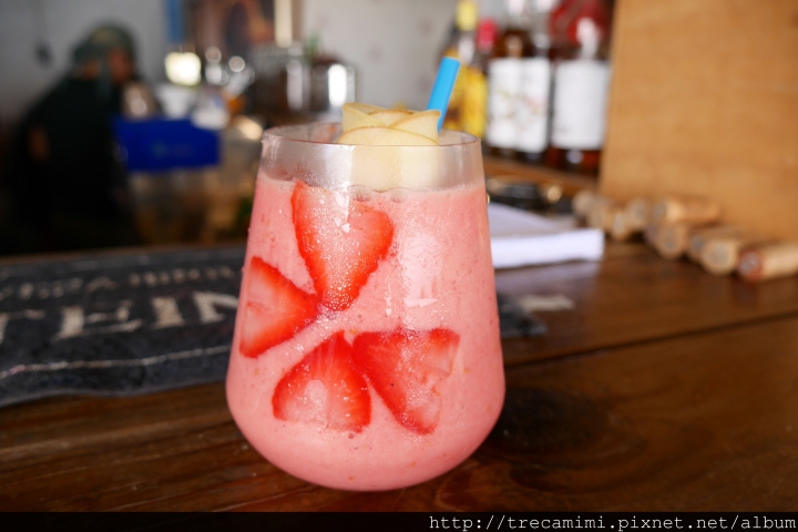 【食記】高雄Terroir流浪吧-超強大海景夕陽!玫關係,是愛情阿*寵物友善