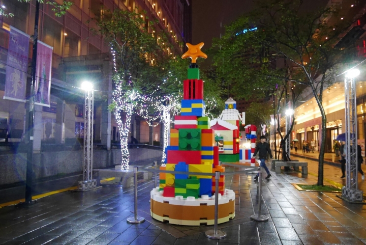 【台北信義區 | 活動】雨夜中的浪漫耶誕廣場★阪急百貨愛。Sharing聖誕活動