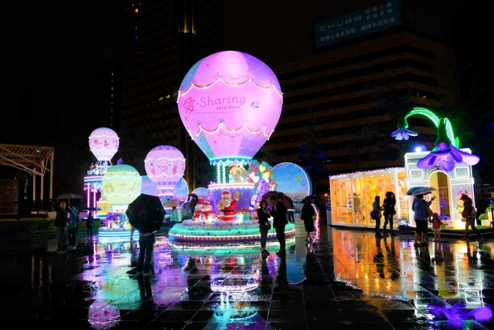 【台北信義區 | 活動】雨夜中的浪漫耶誕廣場★阪急百貨愛。Sharing聖誕活動