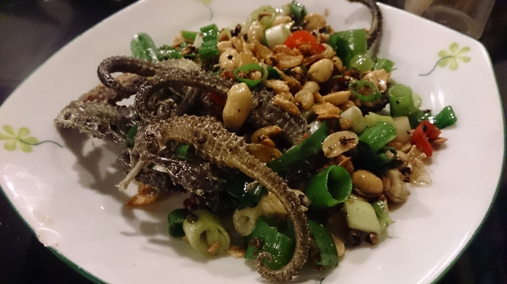 【美食。食記】台北 中山 海馬香酥 內行門路 小張龜山島 海鮮 在地 熱炒 啤酒 蝦