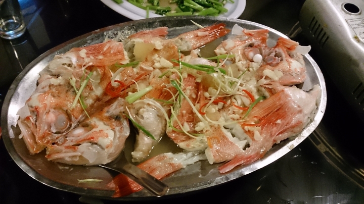 【美食。食記】台北 中山 海馬香酥 內行門路 小張龜山島 海鮮 在地 熱炒 啤酒 蝦