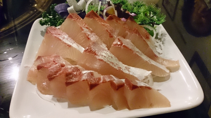 【美食。食記】台北 中山 海馬香酥 內行門路 小張龜山島 海鮮 在地 熱炒 啤酒 蝦