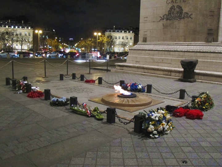 【Paris.走跳】瑪德蓮教堂、香榭麗舍大道與凱旋門_巴黎第八區散策