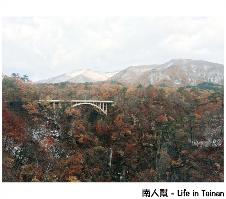 【日本旅遊】松島漁市場│點亮松島紅葉│群巒布滿山楓覆著薄薄白雪~~日本仙台五日遊-Day3