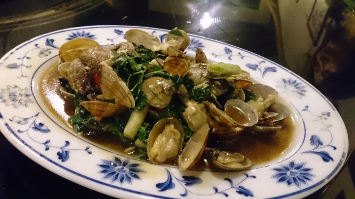 【美食。食記】台北 中山 海馬香酥 內行門路 小張龜山島 海鮮 在地 熱炒 啤酒 蝦