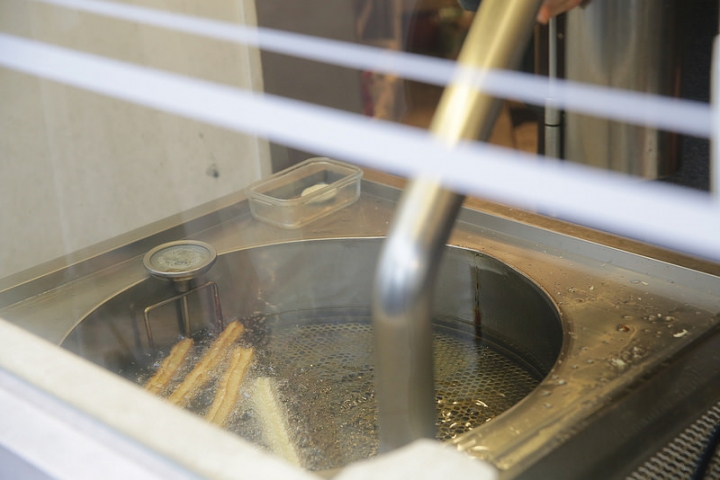 【玩 韓國】首爾 三清洞必吃CHURRO101外酥內Q吉拿棒。就連蔡依林也愛不釋手~