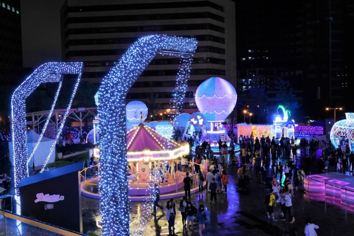 【台北信義區 | 活動】雨夜中的浪漫耶誕廣場★阪急百貨愛。Sharing聖誕活動